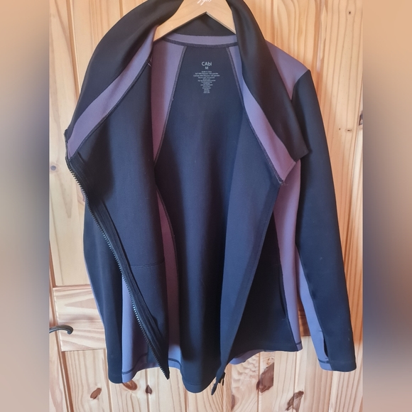 CAbi Asymmetrical Zip Athleisure Convertible Front Jacket Black & Gray Size M - Picture 7 of 7